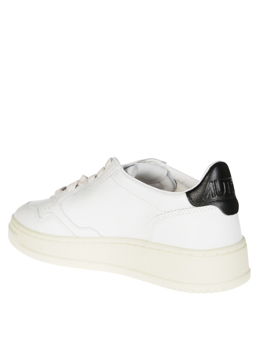 Autry White Medalist Low Leather Sneakers