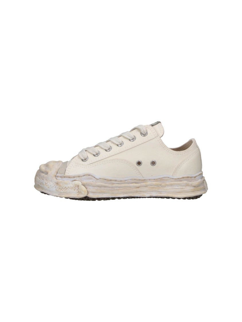 Maison Mihara Yasuhiro Hank Og Sole Distressed White Leather Low-Top Sneakers