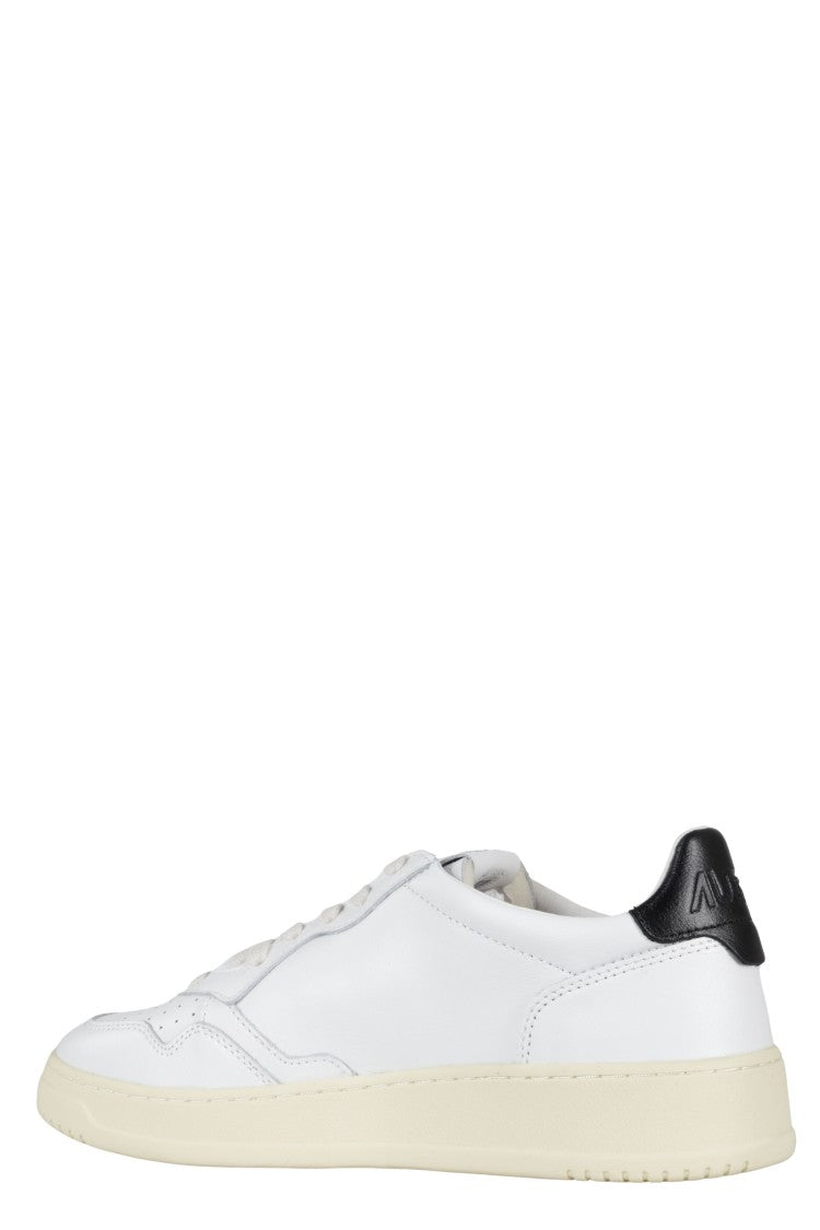 Autry White Black Medalist Low Leather Sneakers
