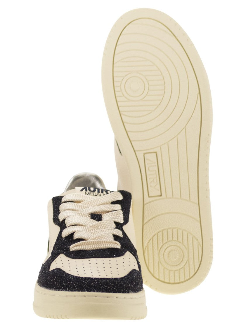 Autry Medalist Low - Sneakers With Two-Tone Glitter