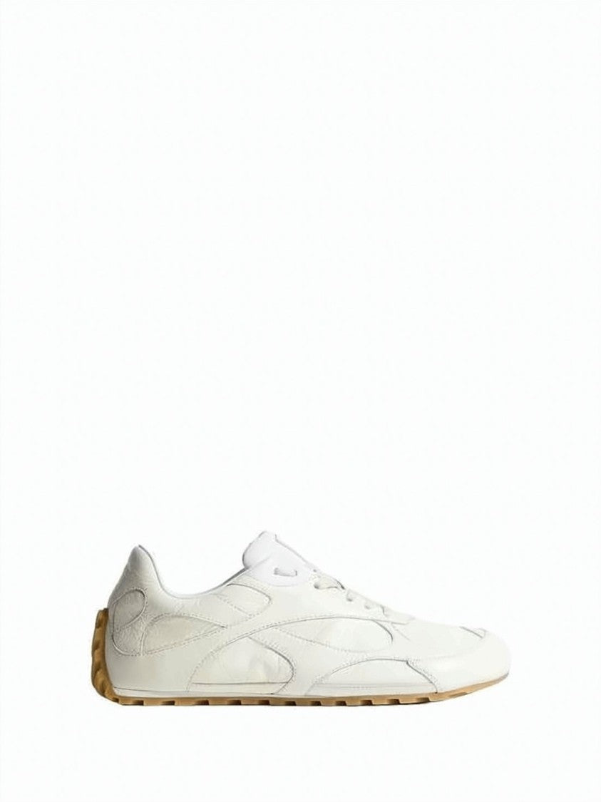Bottega Veneta Low-Profile Sneakers With Smooth Leather Upper