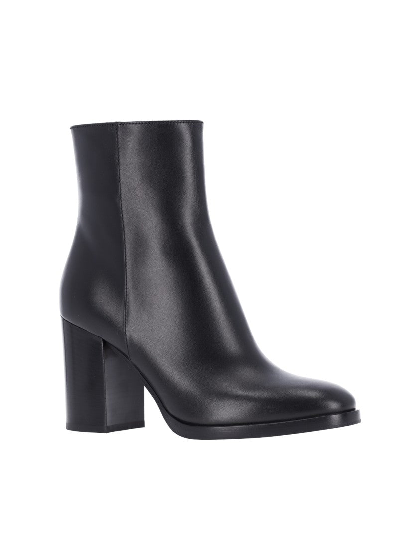 Gianvito Rossi Pointed-Toe Black Calf Leather Ankle Boots