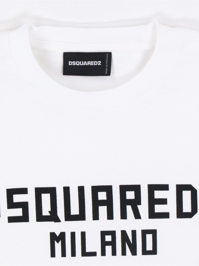 Dsquared2 Contrast Logo Cotton T-Shirt With Classic Crew Neckline
