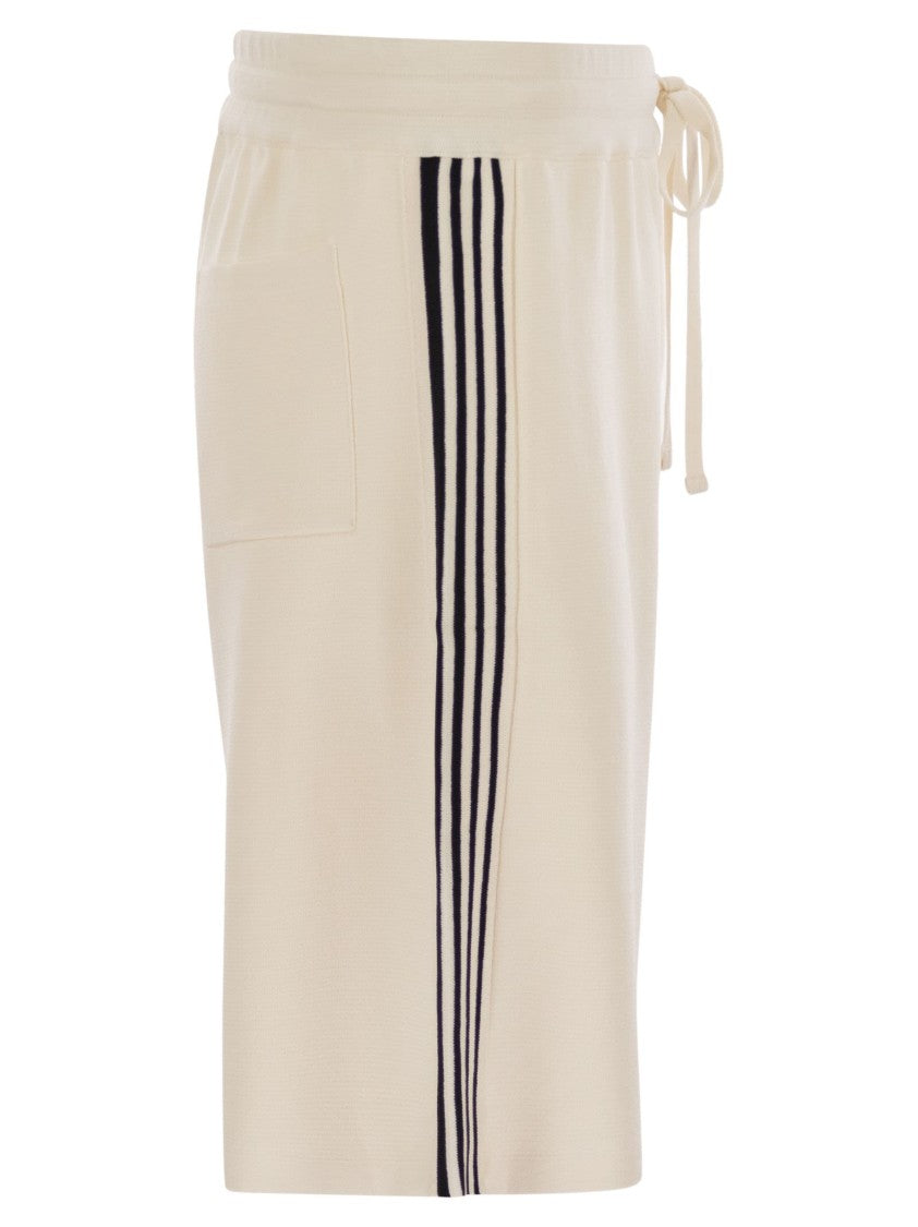 Autry Short Trousers With Contrasting Side Stripes