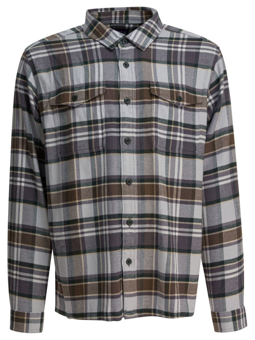 Patagonia Plaid Button-Up Shirt With Structured Collar And Chest Pockets