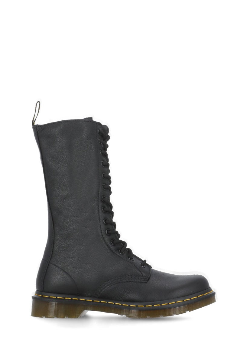 Dr. Martens 1B99 Boots