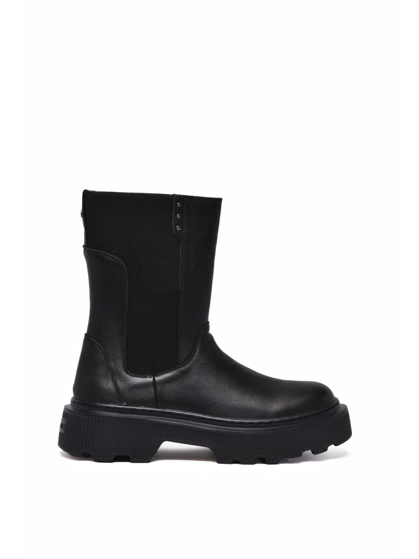 Janet & Janet Black Rubber-Blend Platform Ankle Boots
