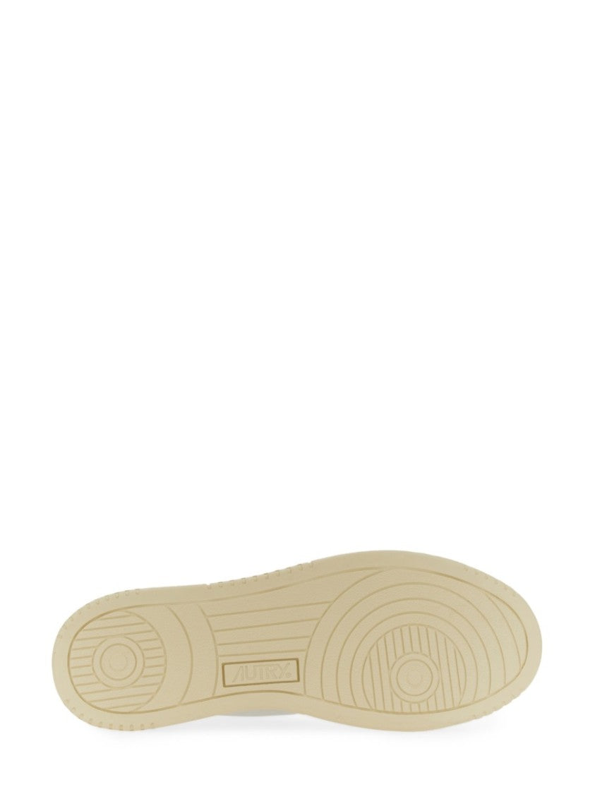 Autry Medalist Low White Cow Leather Sneakers