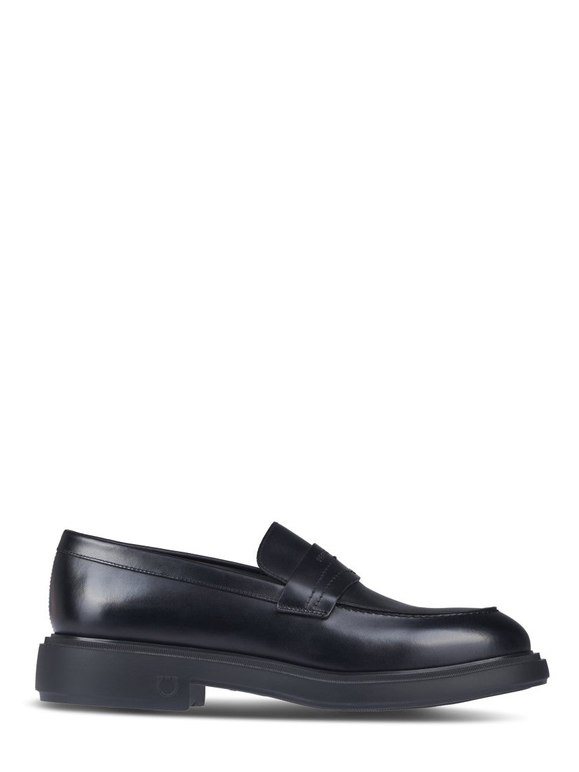 Ferragamo Polished Black Calf Leather Flat Shoes With Rounded Toe