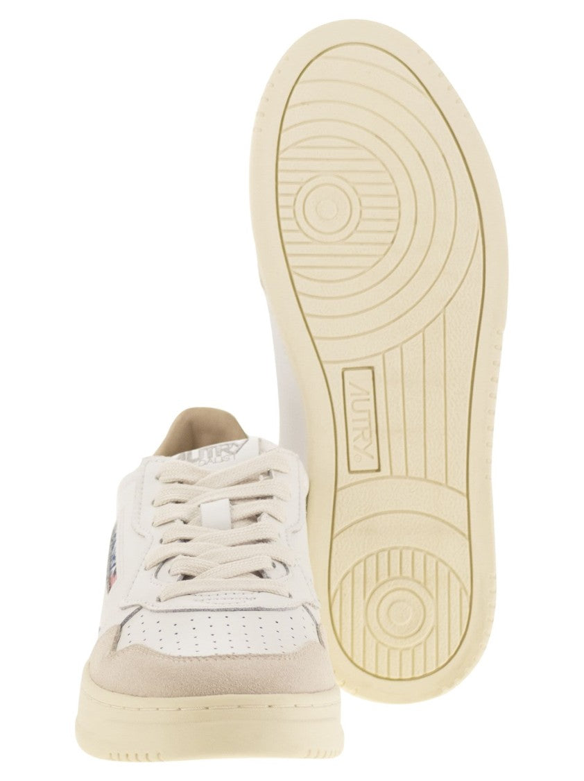 Autry Medalist Low - Leather And Suede Sneakers