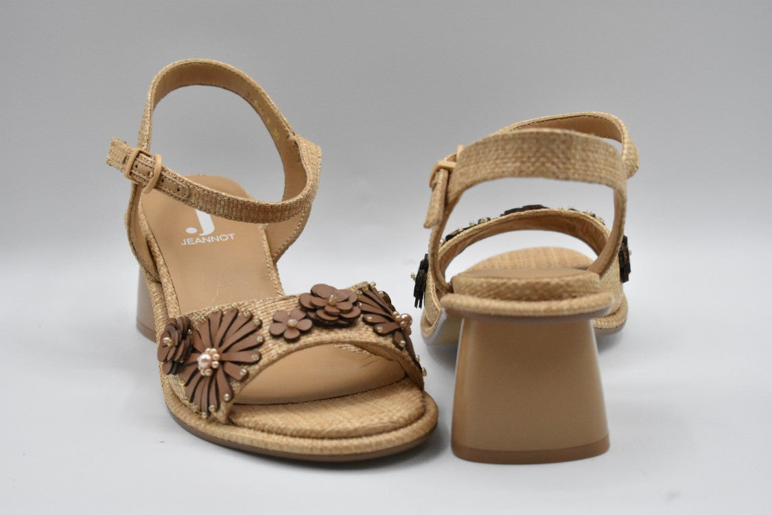 Jeannot Beige Lace-Up Shoes With Floral Design