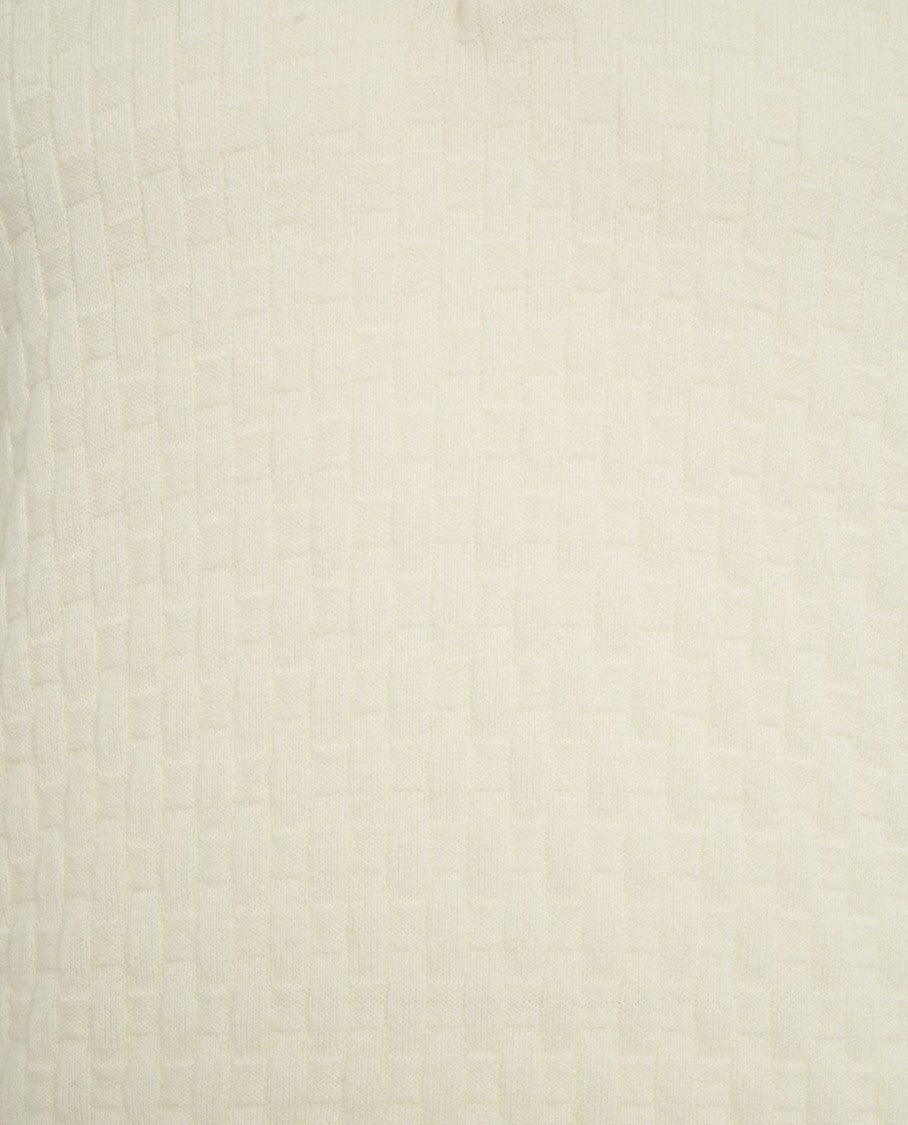 Gender Textured Knit Polo Sweater With Collar