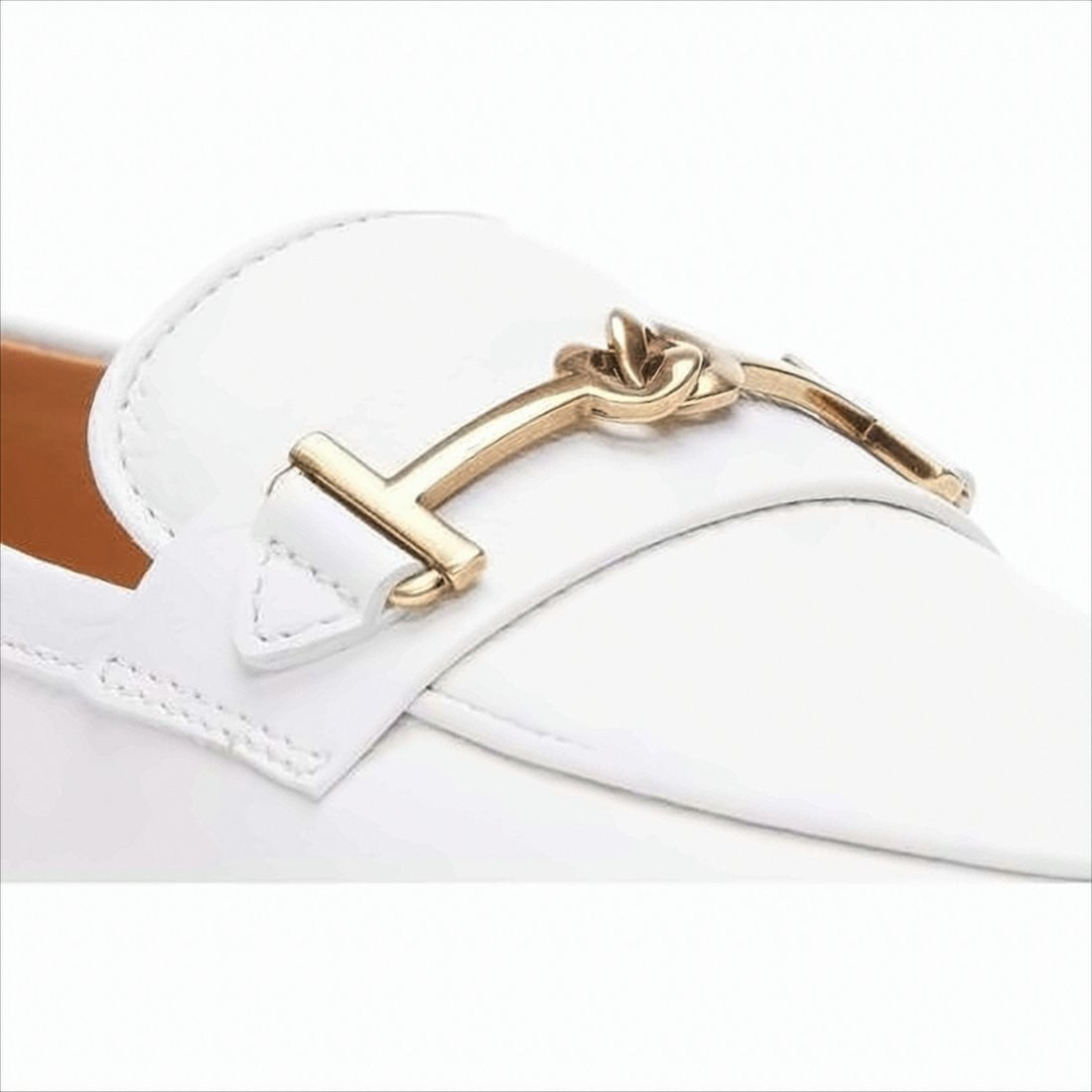 Tod's Sleek Leather Loafers With Gold-Tone Bit Detail