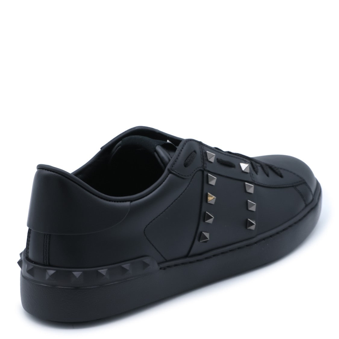 Valentino Garavani Pyramid Metal Studs Low Top Sneakers Leather - Black