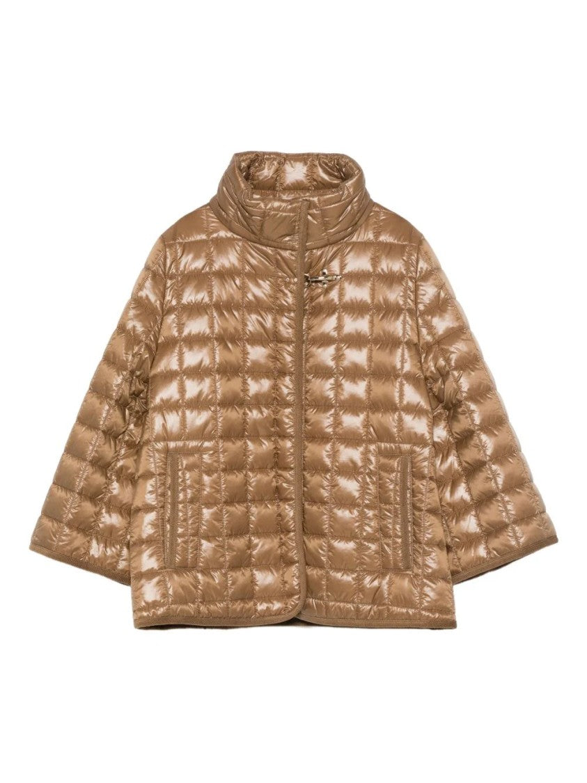 Fay Quilted Cape Sdw+Hook