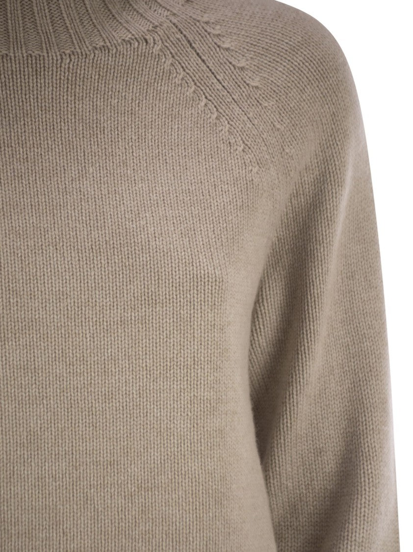 Max Mara Turtleneck In Wool And Cashmere Yarn