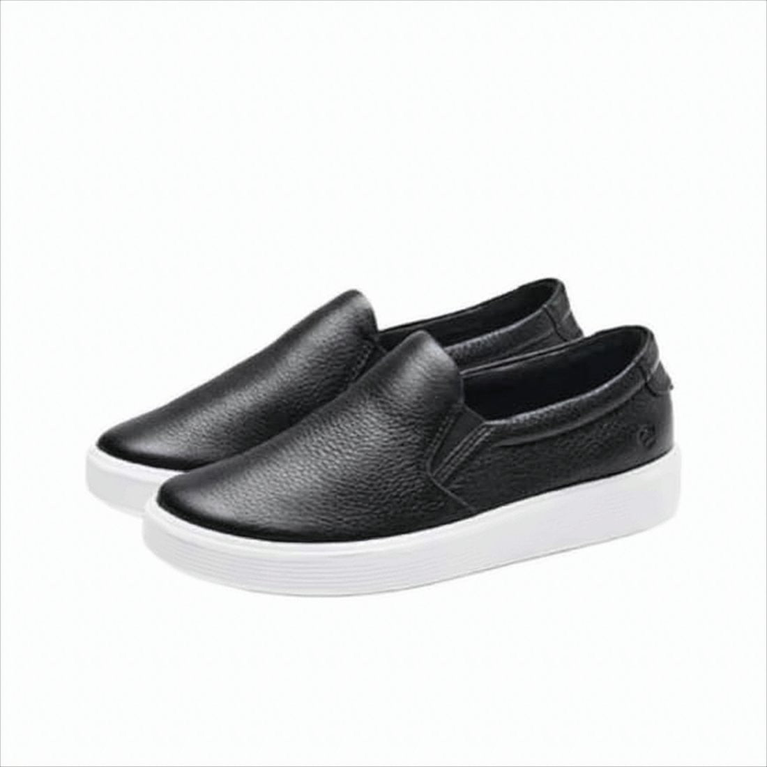 Ecco Minimalist Black Slip-On Sneakers With Textured Upper