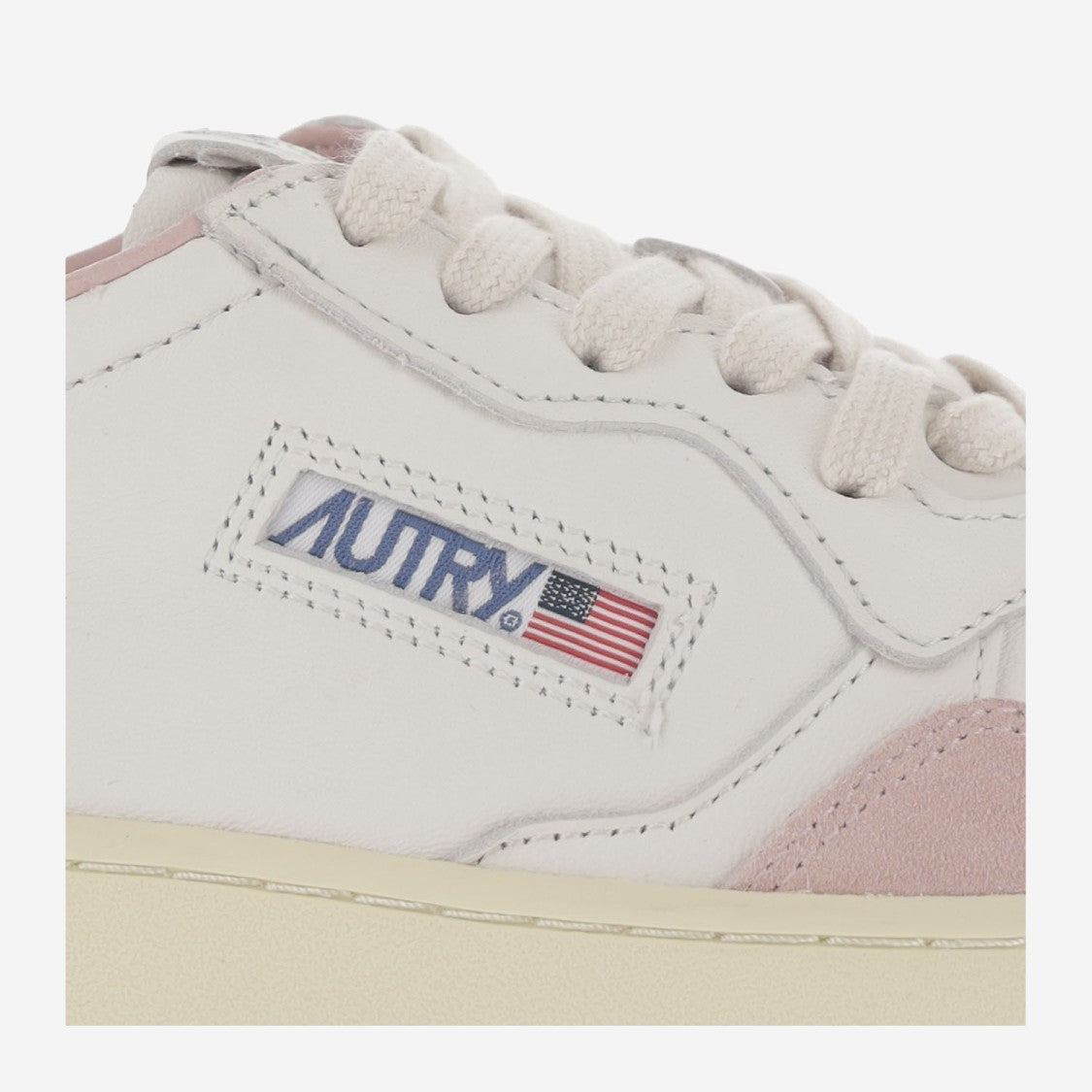 Autry Low Medalist Leather Sneakers