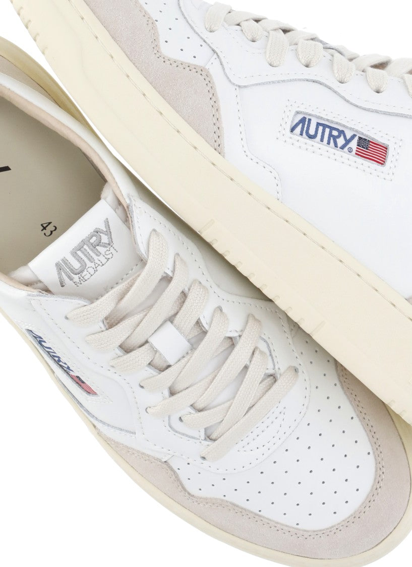 Autry Medalist Low Sneakers