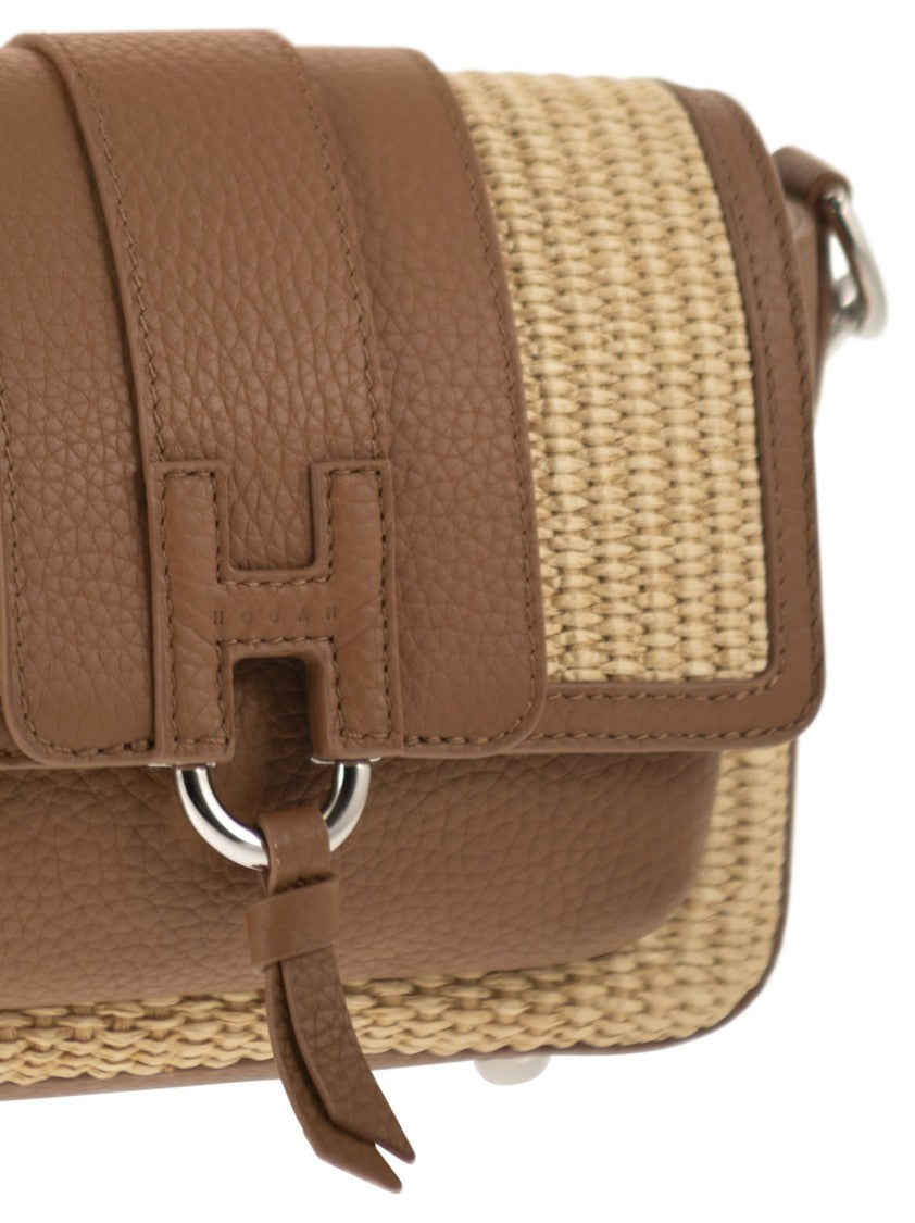 Hogan Trendy Flap Bag In Raffia And Leather