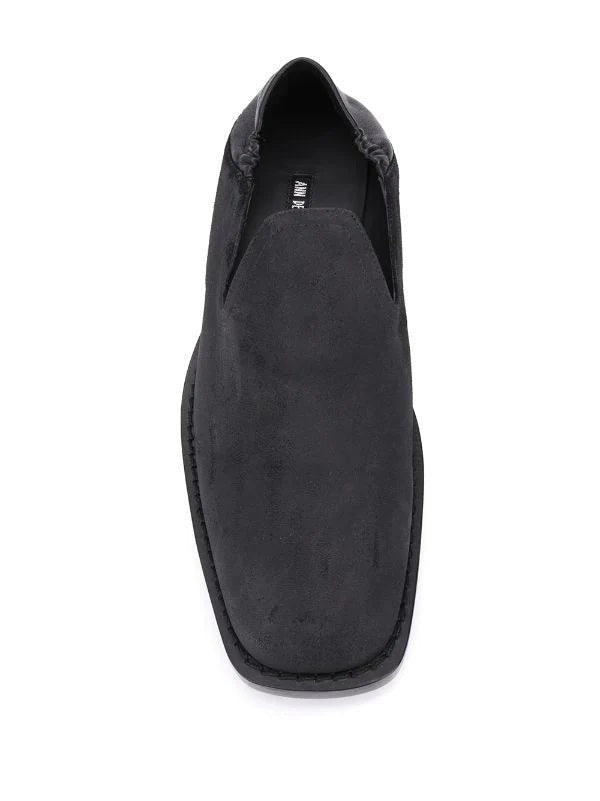 Ann Demeulemeester Classic Closed Black Leather Loafers With Minimalistic Silhouette