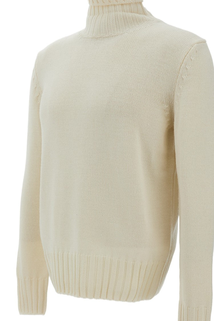 Customer Lovers White Ribbed Wool Turtleneck Sweater