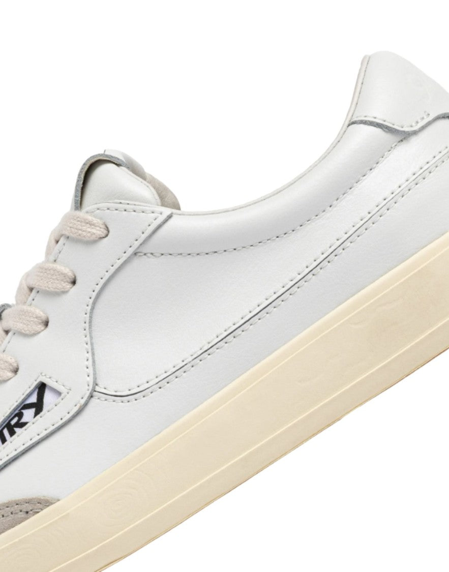 Autry Autry Woman Windscape Low Sneakers In Leather White Sclw Uk01