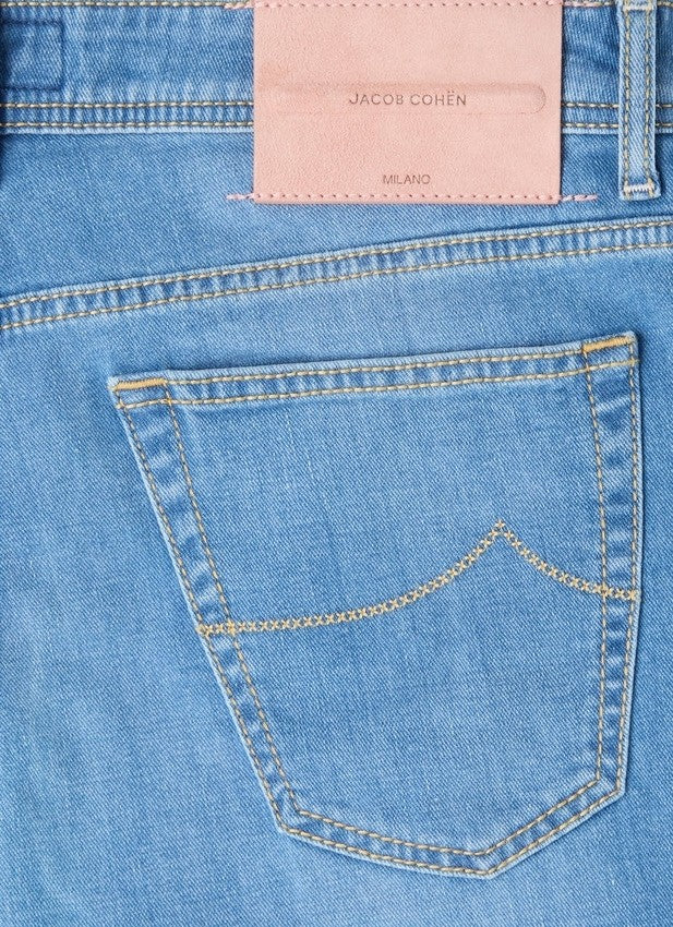 Jacob Cohen Slim Carrot Fit Blue Jeans With Vintage Effect And Fragrant Detail