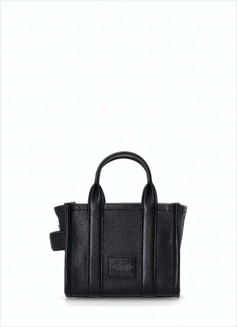 Marc Jacobs Textured Cow Leather Tote Bag With Embossed Branding