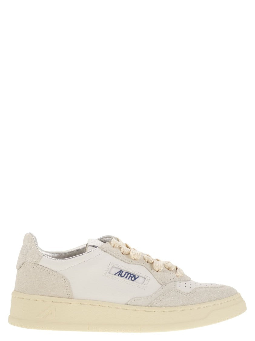 Autry Medalist Low - Sneakers With Two-Tone Glitter