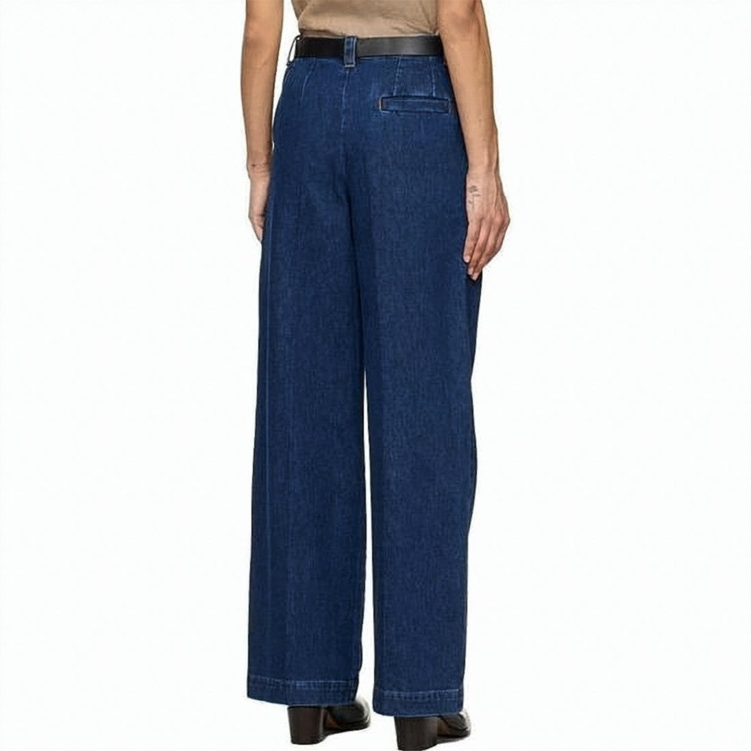 A.P.C. High-Waisted Denim Pants With Pleated Front