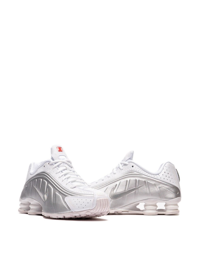 Nike Shox R4 Sneakers