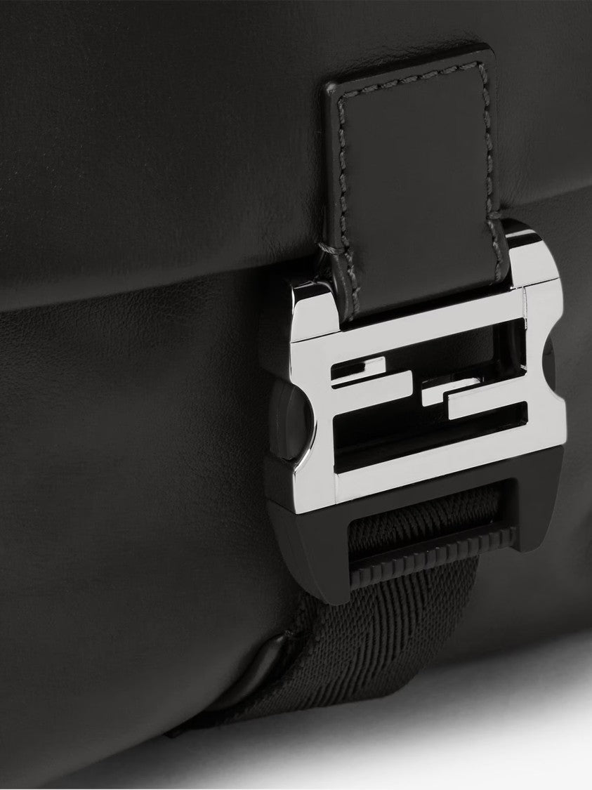 Fendi Baguette Crossbody Vit Malib Smooth Leather Bag