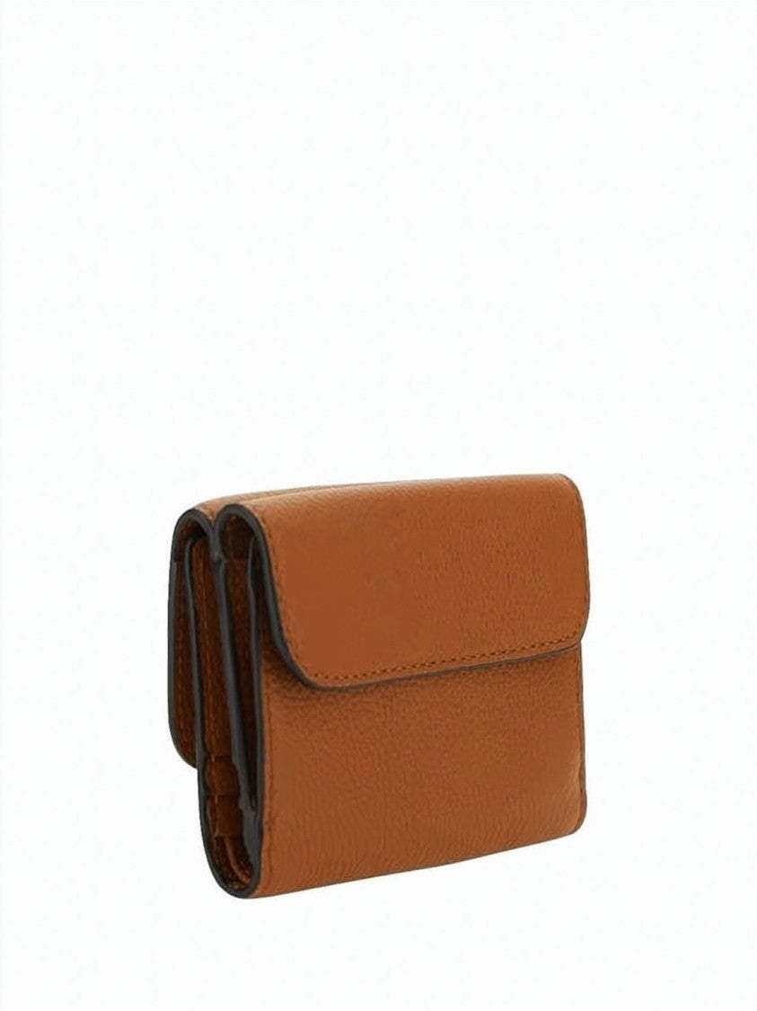 Chloé Compact Calf Leather Wallet With Gold-Tone Logo Detail