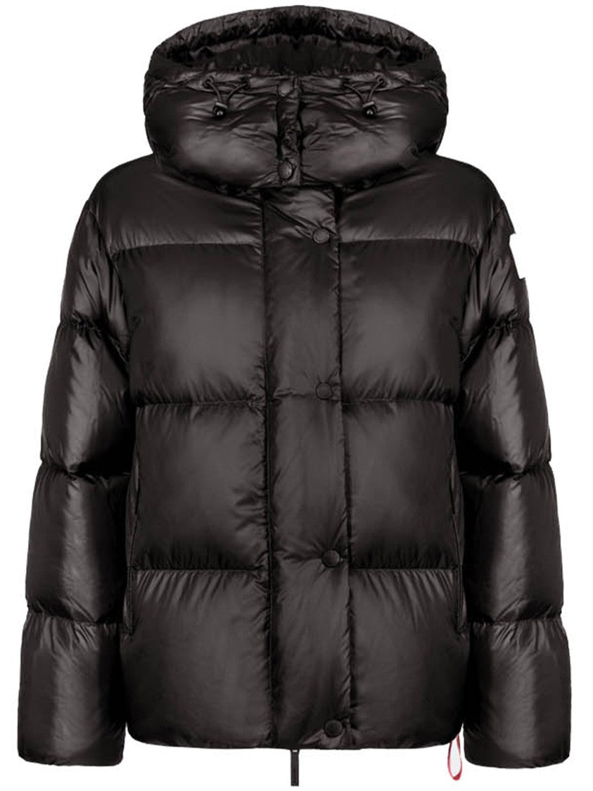 After Label Short Puffer Jacket With Glossy Finish And Quilted Design