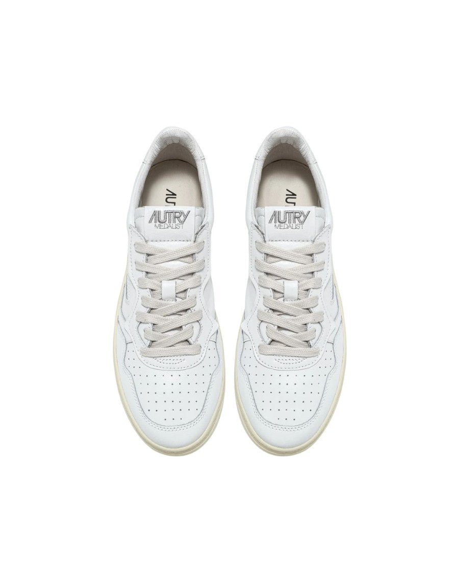 Autry Medalist Low Sneakers In White Leather
