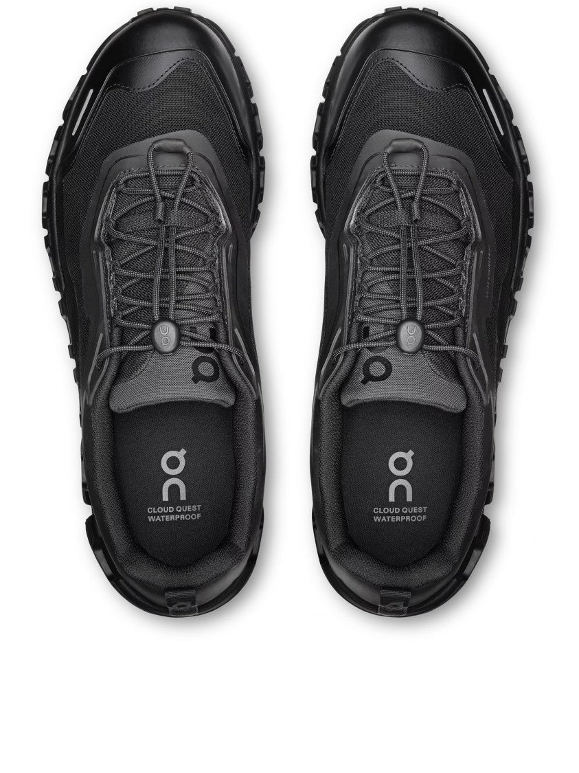 On Low-Profile Sport Shoes With Textured Sole And Quick-Lace System