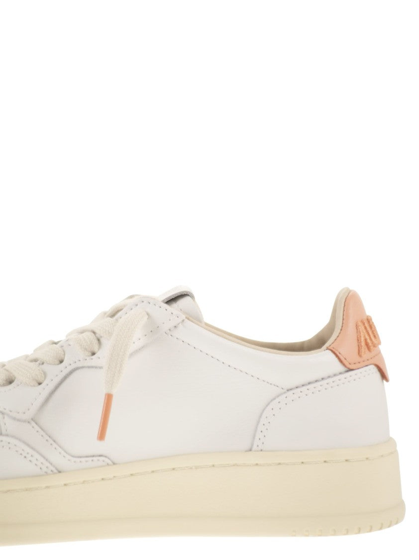 Autry Medalist Low - Leather Sneakers