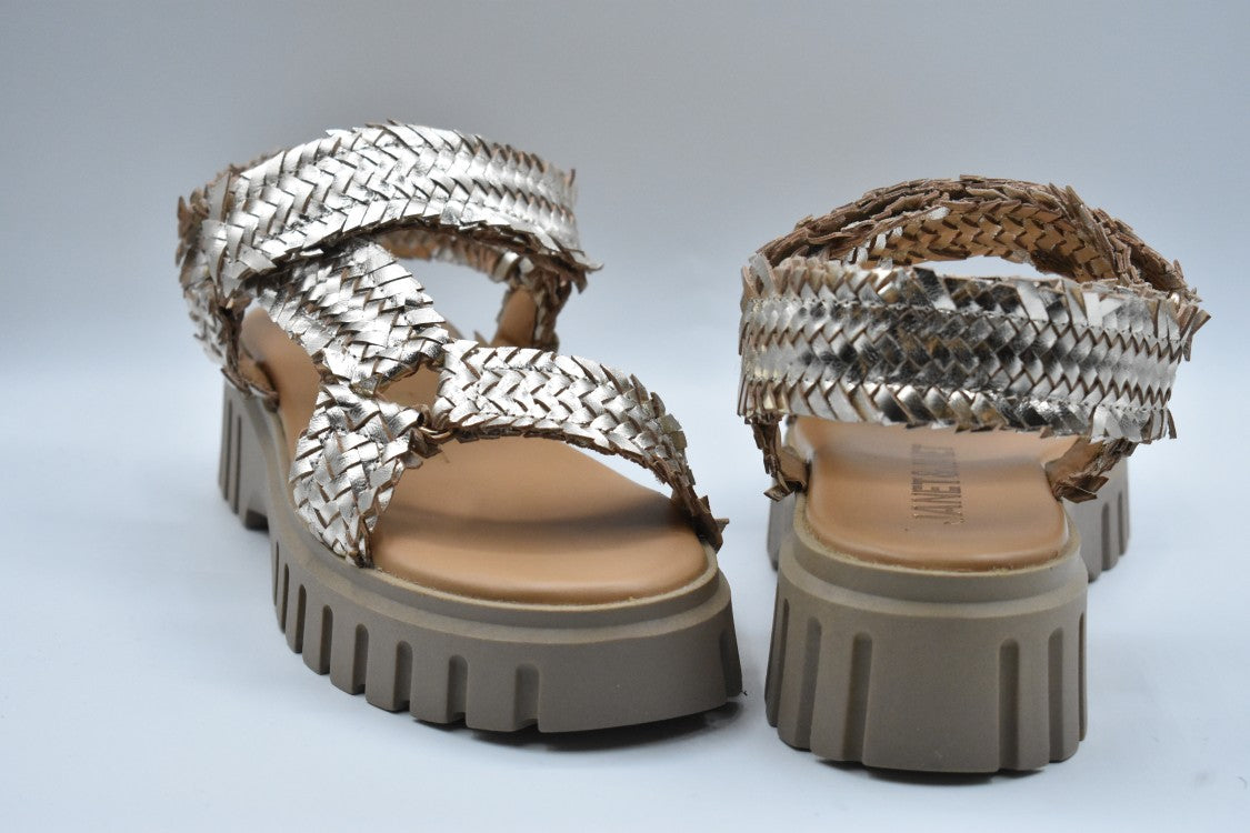 Janet & Janet Golden Sandals With Woven Design