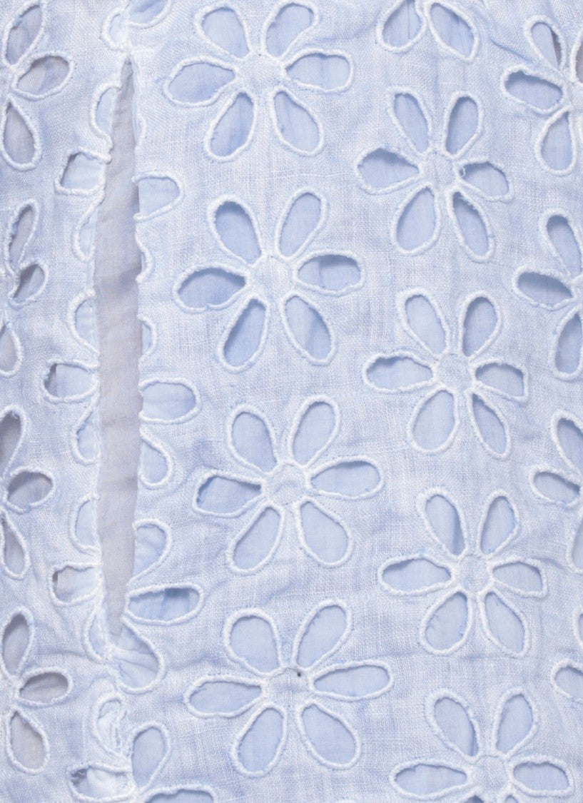 120% Lino Light Blue Floral Lace Linen Shorts