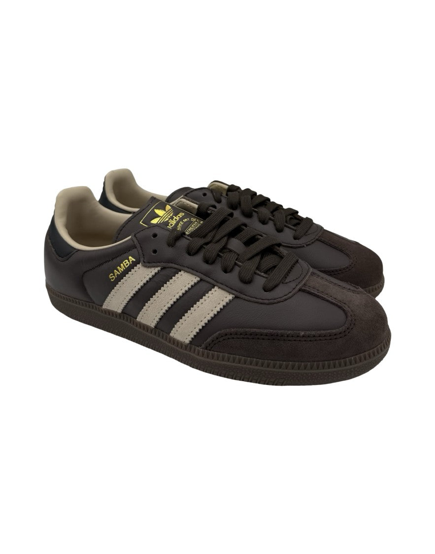 Adidas Originals Leather Sneakers With Contrasting Stripes