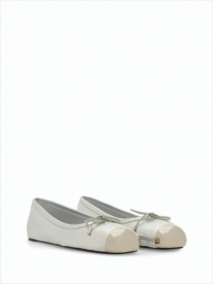 Alexander Mcqueen Leather Flat Shoes With Cap Toe