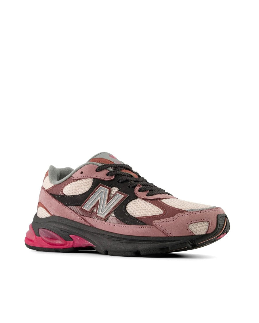 New Balance Layered Sneakers With Abzorb Cushioning And Reflective Details