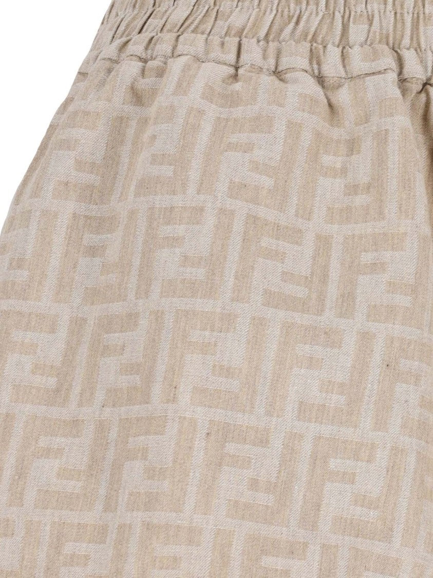 Fendi Tailored Mid-Thigh Beige Shorts With Clean Silhouette