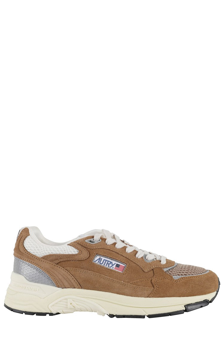 Autry Hyperway Man Sneakers