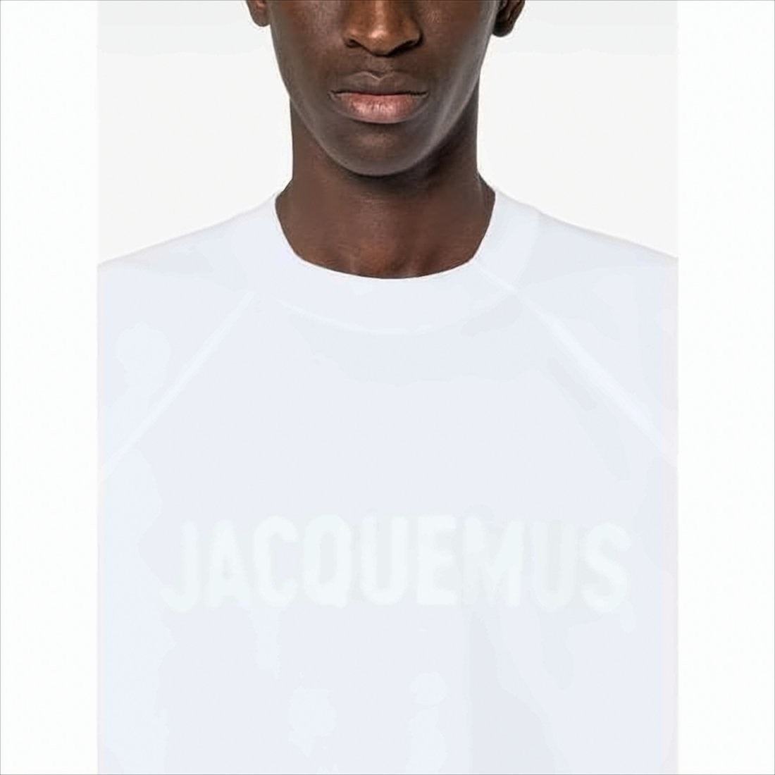 Jacquemus Minimalist White Cotton Tee With Embossed Logo