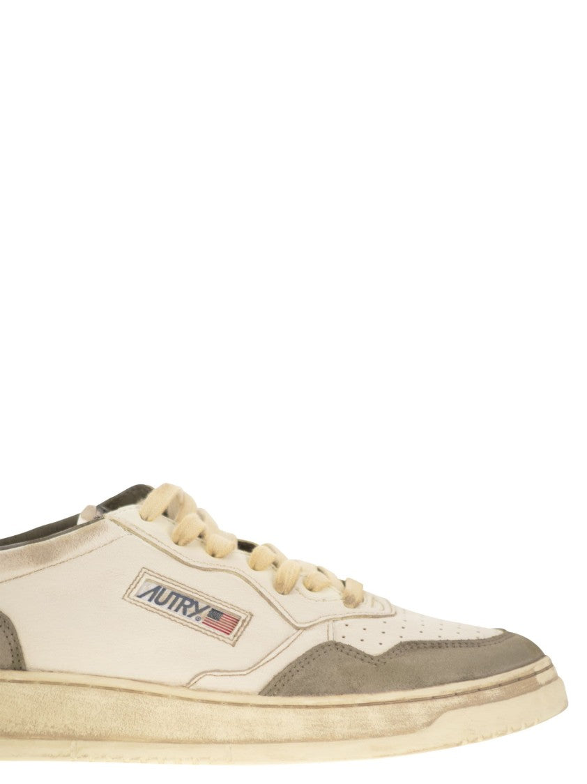 Autry Super Vintage - Leather Sneakers