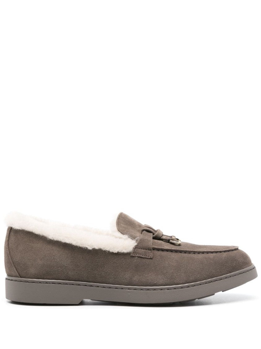 Doucal's Soft Suede Loafers With Cozy Shearling Lining And Bow Detail