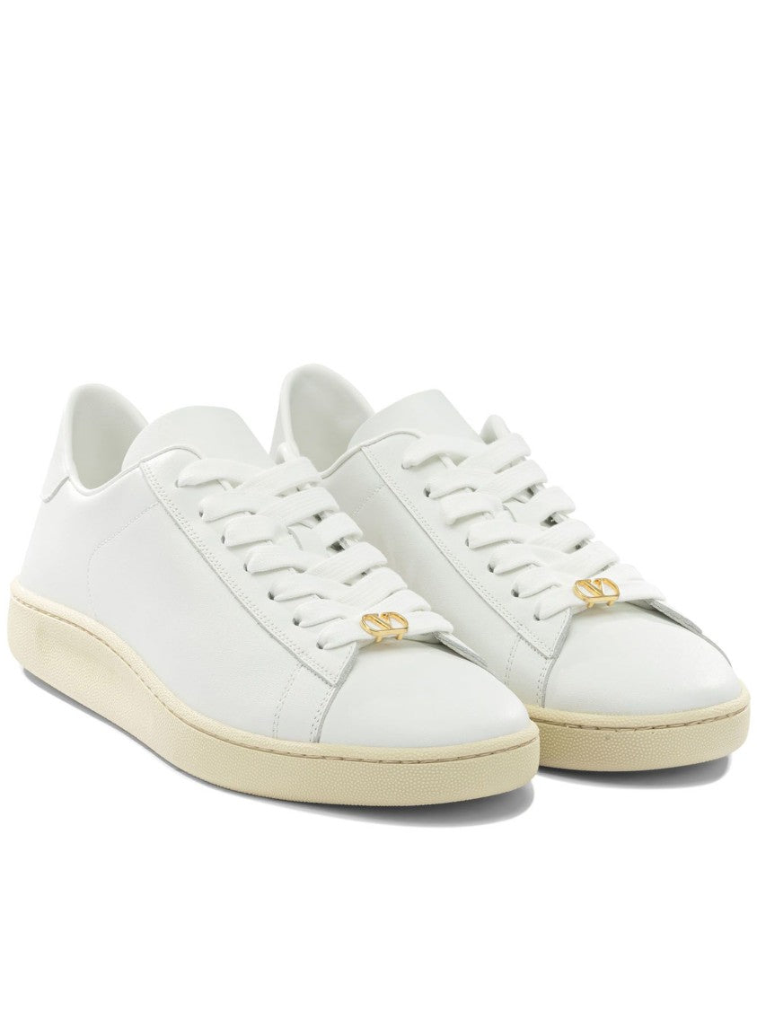 Valentino White Minimalist Smooth Leather Low-Top Sneakers
