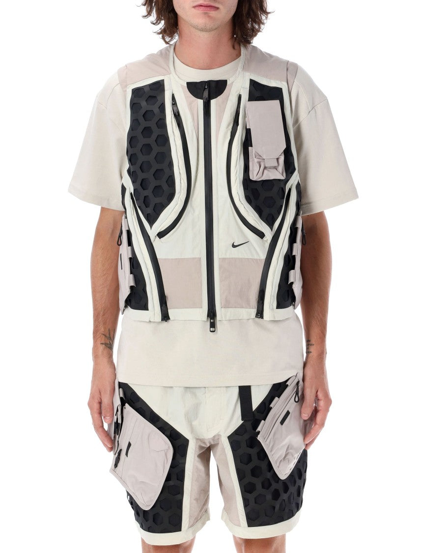Nike Ispa Mille Vest With Hexagonal Pattern